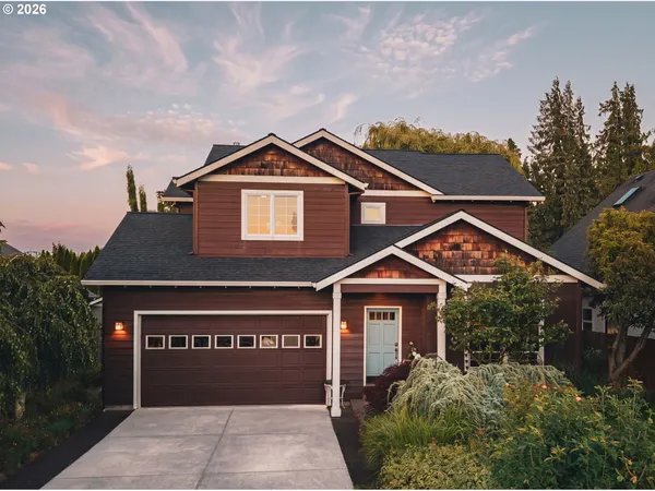 $765,000 | 1745 Heritage Loop, Hood River, OR 97031