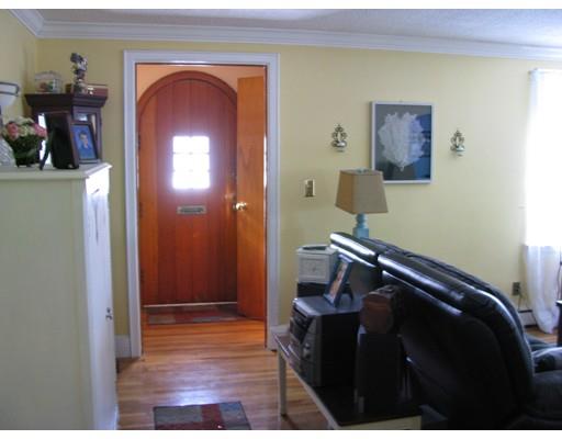565 Granby Road Chicopee, MA 01013 - Photo 10 of 23