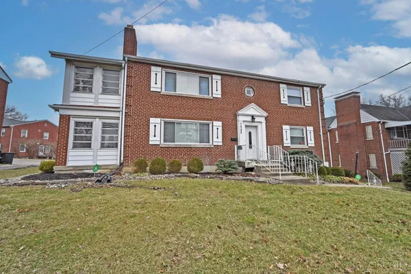 $1,550 | 7552 Montgomery Road, Unit 1, Cincinnati, OH 45236