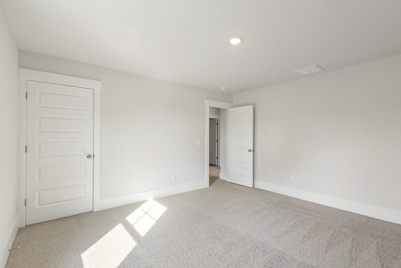 113 Castle Hl Drive Yemassee, SC 29945 - Photo 23 of 34 113 Castle Hill Interior_22