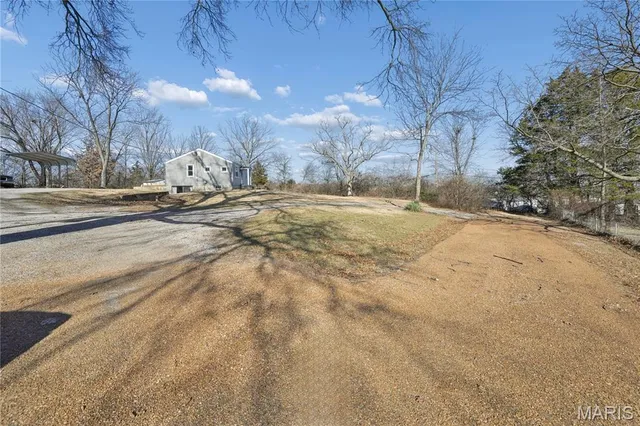 $190,000 | 911 Self Drive, Fenton, MO 63026