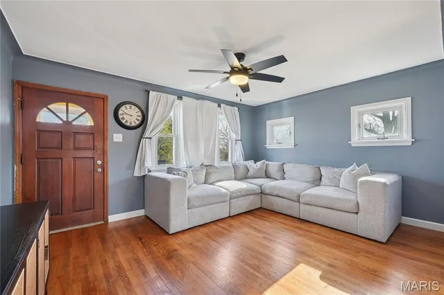 $190,000 | 911 Self Drive, Fenton, MO 63026