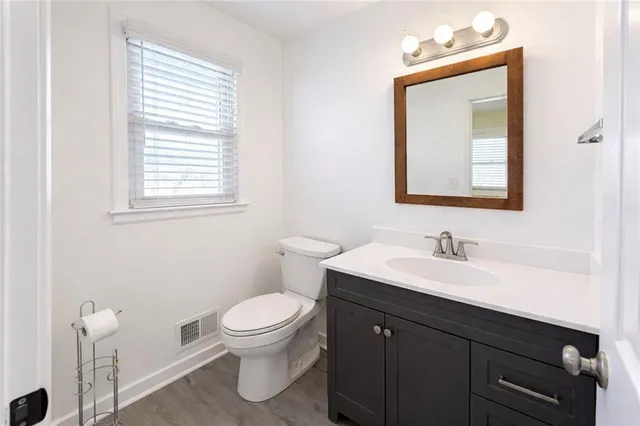 $545,500 | 17009 South State Route East, Pleasant Hill, MO 64080