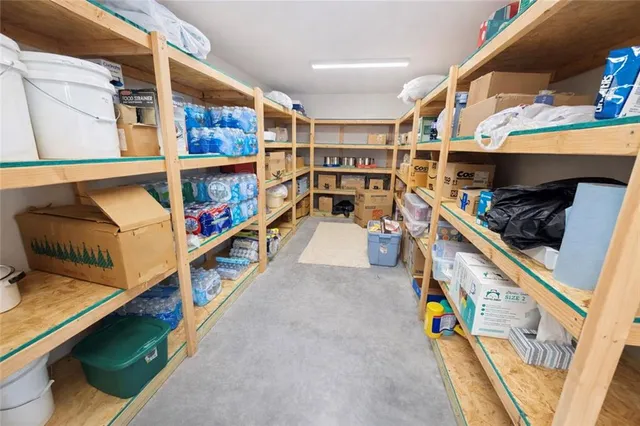 $545,500 | 17009 South State Route East, Pleasant Hill, MO 64080