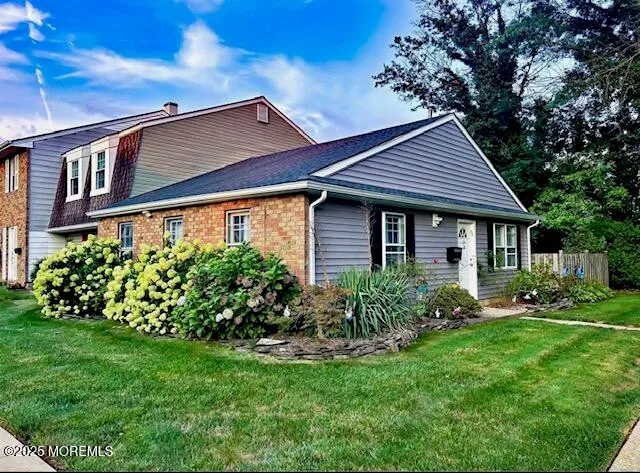 $2,700 | 31 Kingsley Way, Freehold, NJ 07728