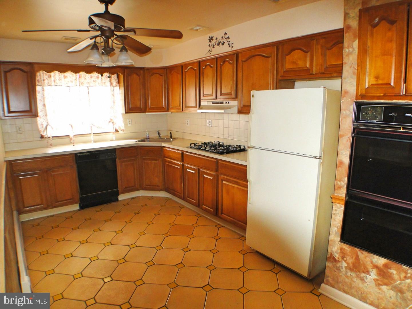 3806 Nedla Road Philadelphia, PA 19154 - Photo 8 of 21 Gallery Image 8