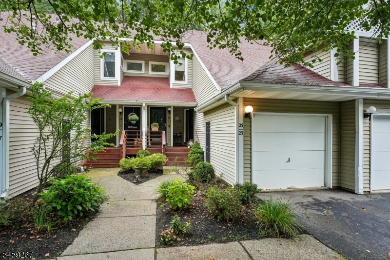 25 Ridgeview Terrace Oak Ridge, NJ 07438 - Photo 2 of 24 Gallery Image 2