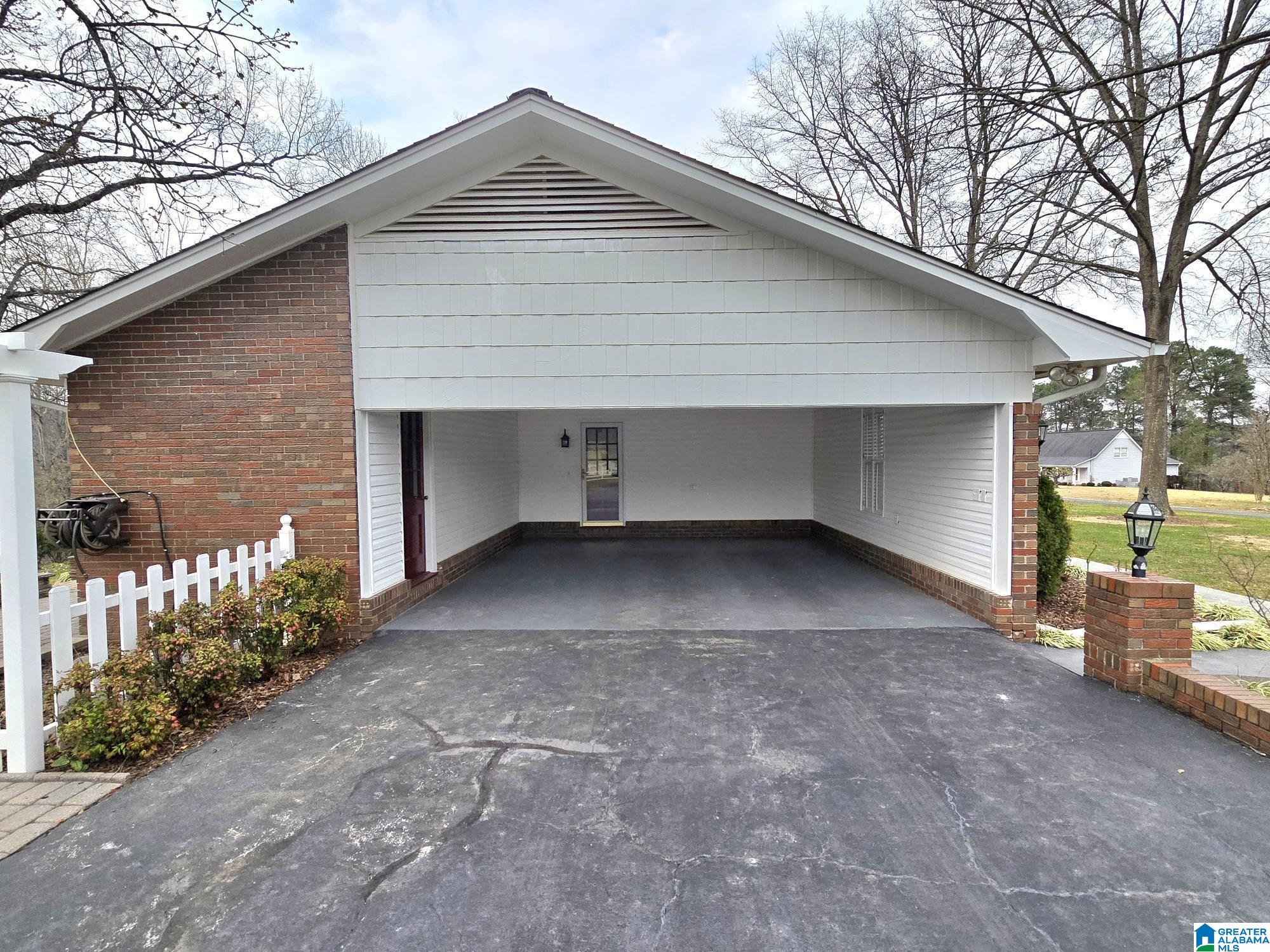 208 Sunny Hill Road Anniston, AL 36206 - Photo 29 of 33