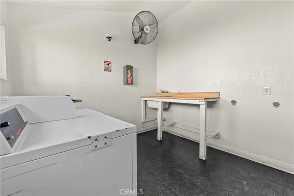 $369,000 | 25007 Peachland Avenue, Unit 120, Newhall, CA 91321