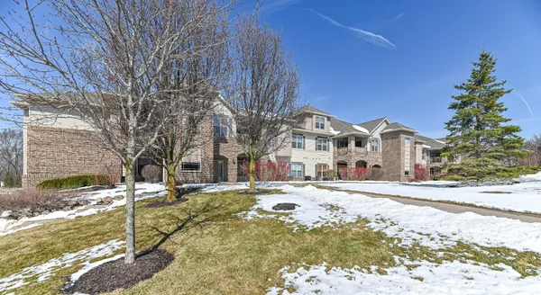 $224,900 | 3053 West Drexel Avenue, Unit 111, Franklin, WI 53132