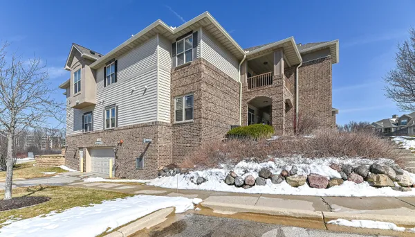 $224,900 | 3053 West Drexel Avenue, Unit 111, Franklin, WI 53132