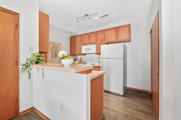 $224,900 | 3053 West Drexel Avenue, Unit 111, Franklin, WI 53132