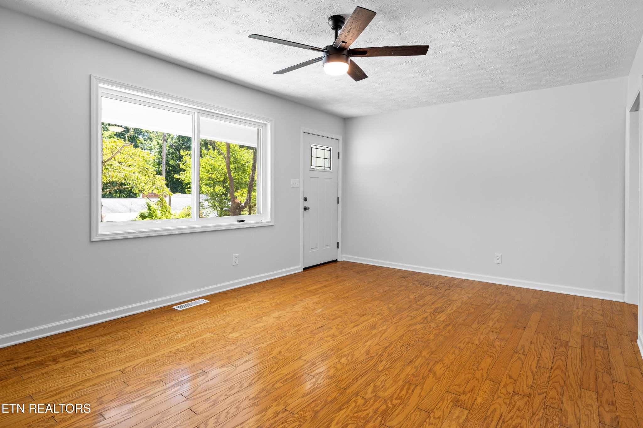 2715 Luther Road Maryville, TN 37804 - Photo 8 of 57 Gallery Image 8