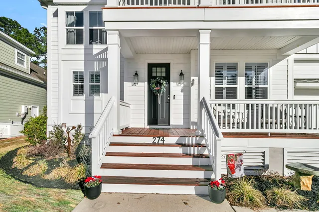 $675,000 | 274 Calm Water Way, Summerville, SC 29486