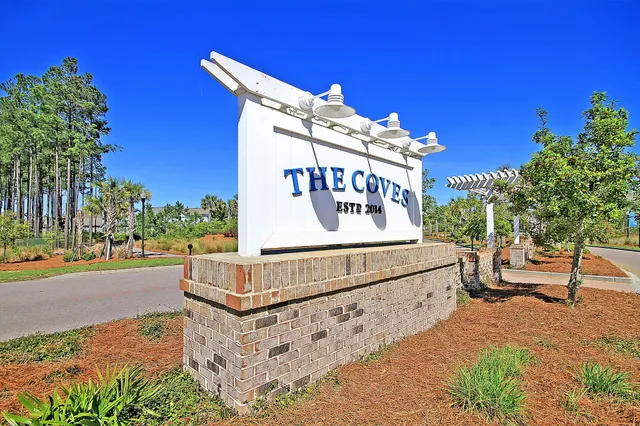 $675,000 | 274 Calm Water Way, Summerville, SC 29486