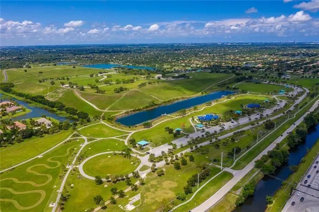 $580,000 | 6341 Gauntlet Hall Lane, Davie, FL 33331