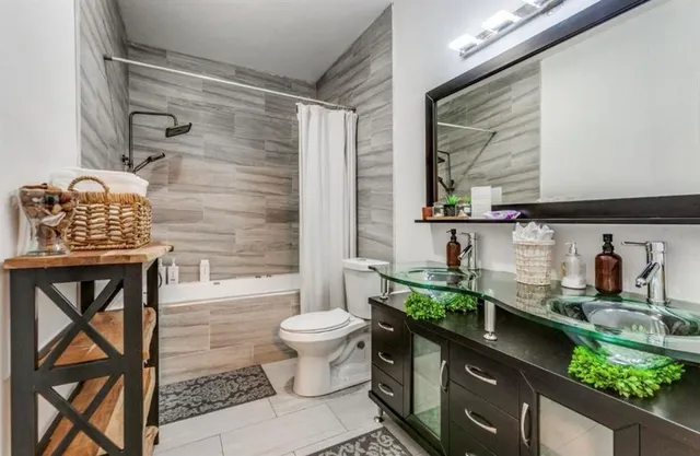 $1,900 | 3550 Country Square Drive, Unit 109, Carrollton, TX 75006