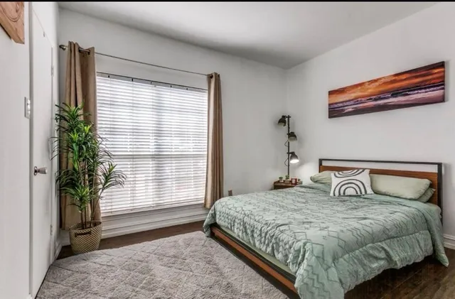 $1,900 | 3550 Country Square Drive, Unit 109, Carrollton, TX 75006