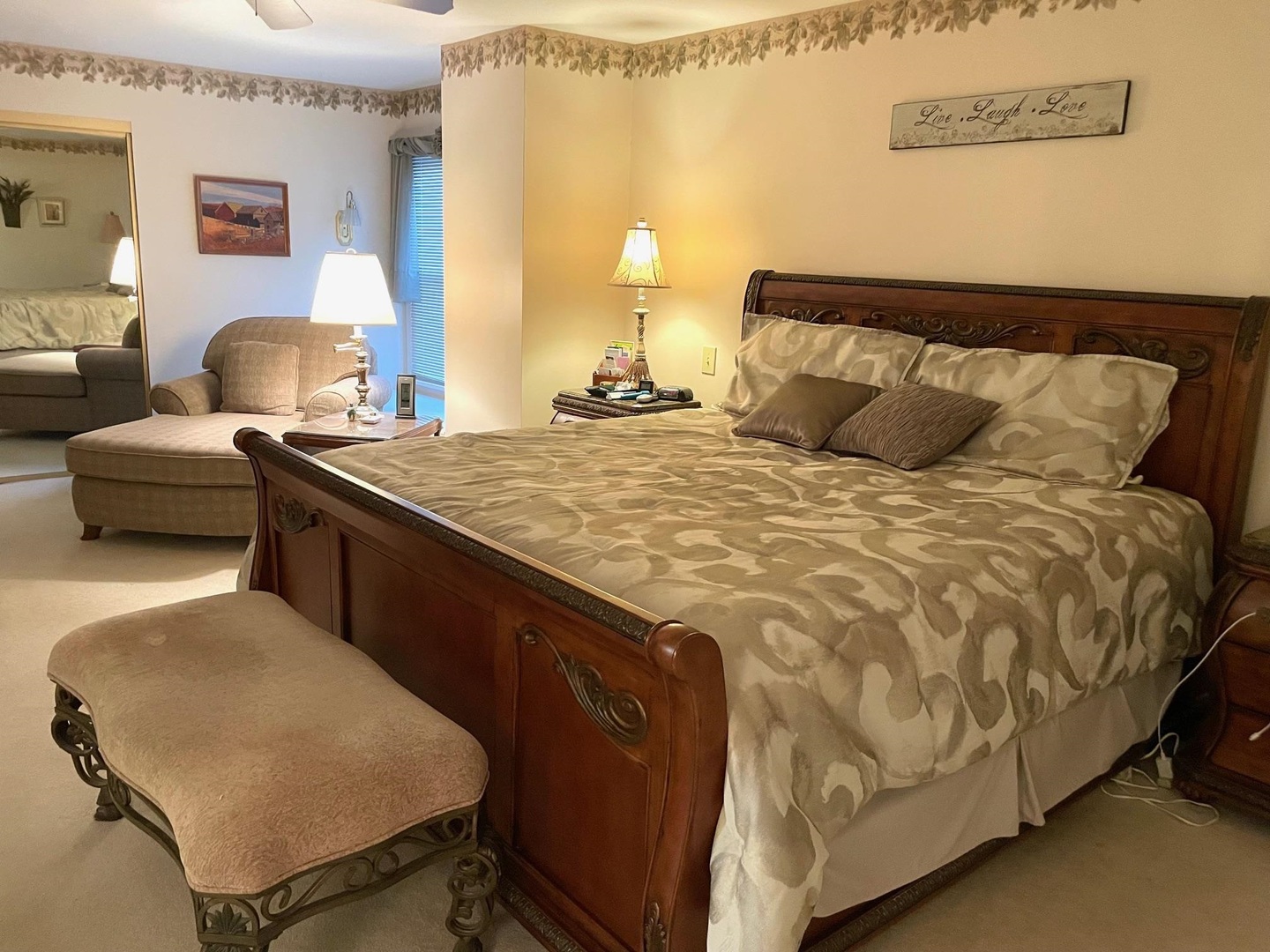 2004 Wall Street Murphysboro, IL 62966 - Photo 23 of 30 a bedroom with a bed and a lamp