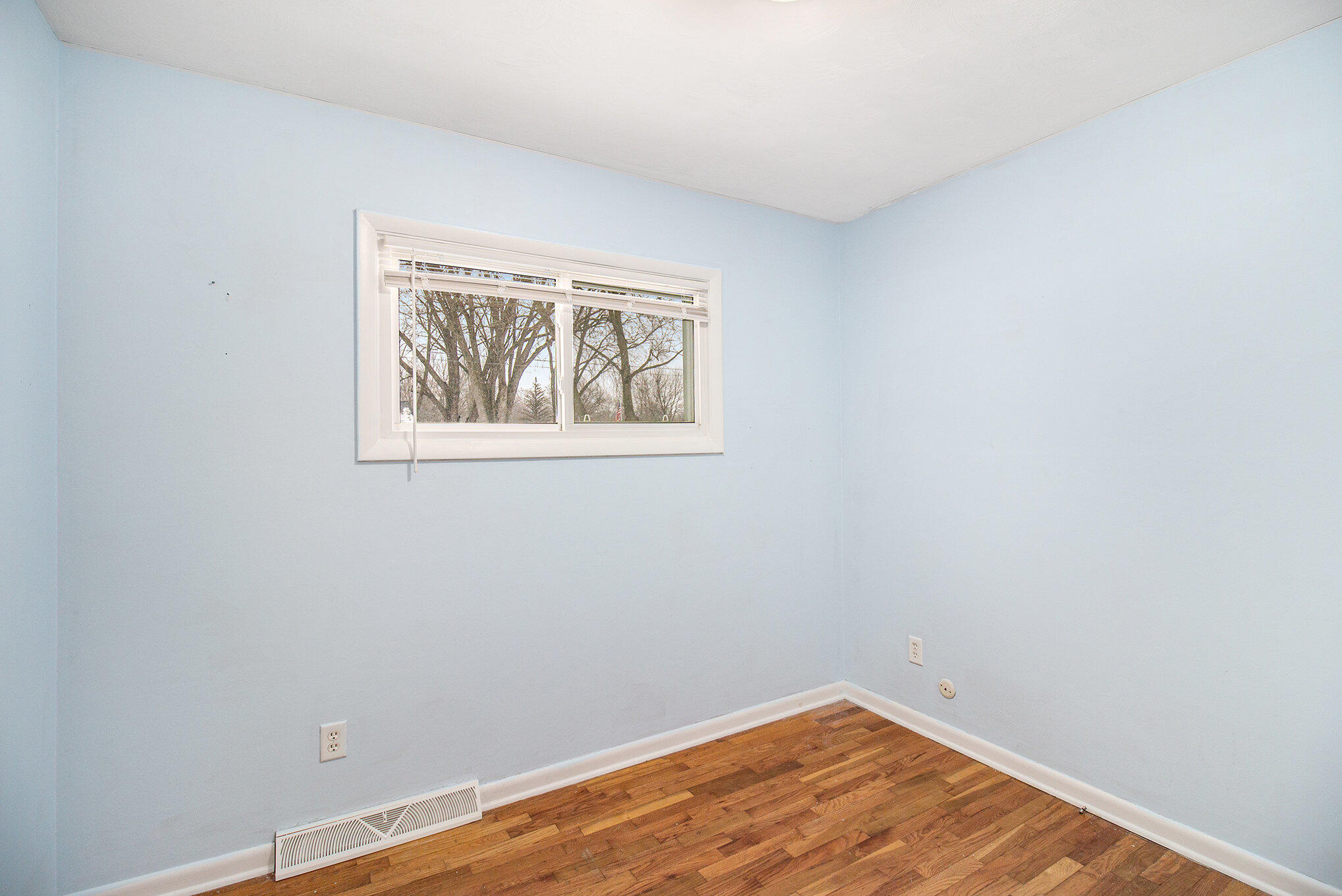 3124 Lawdor Road Lansing, MI 48911 - Photo 11 of 28 017_img_3696_297