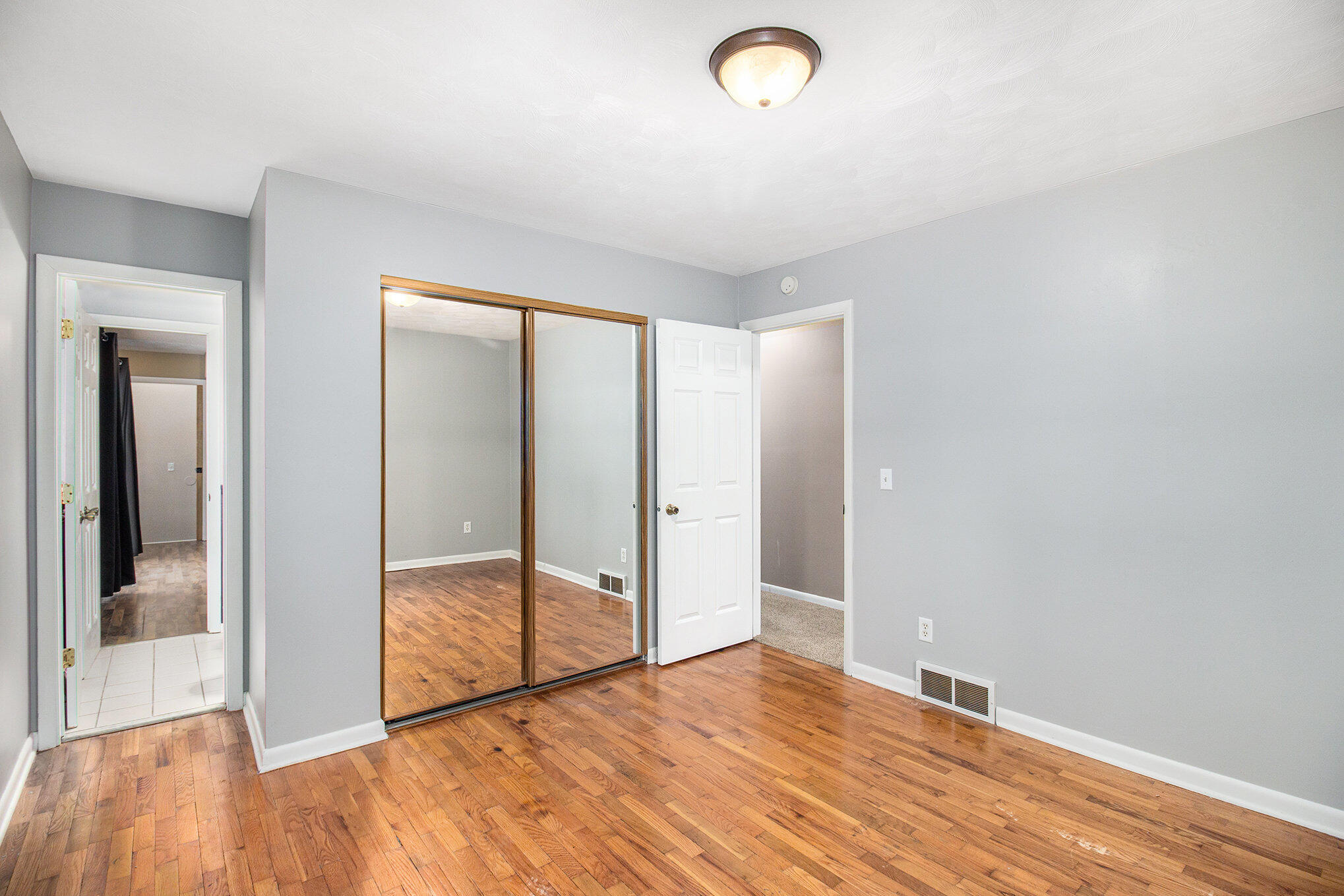 3124 Lawdor Road Lansing, MI 48911 - Photo 15 of 28 013_img_3704_736