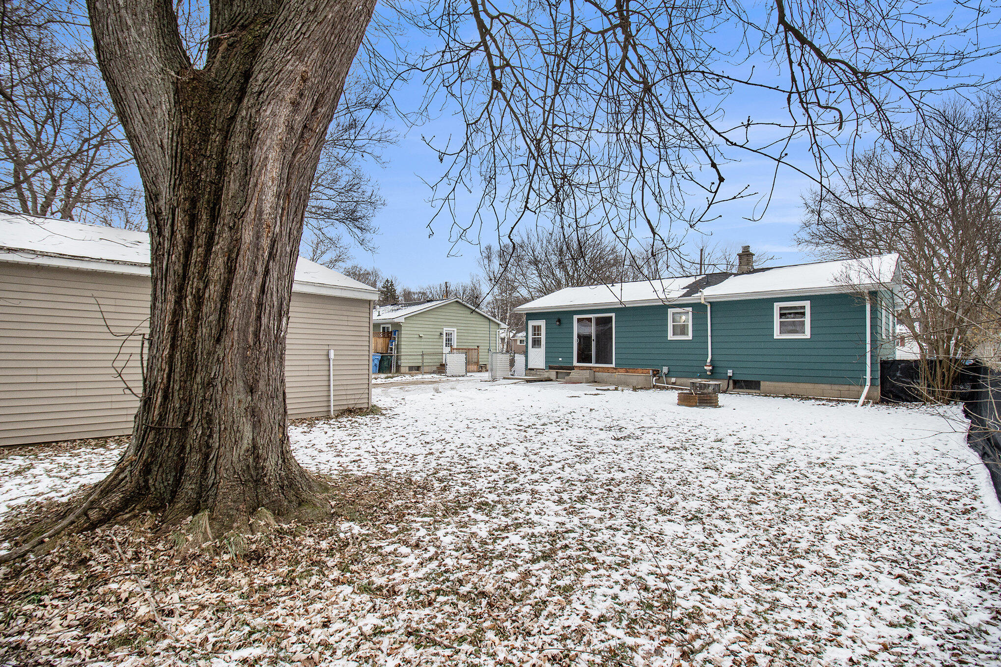 3124 Lawdor Road Lansing, MI 48911 - Photo 26 of 28 024_img_3688_47