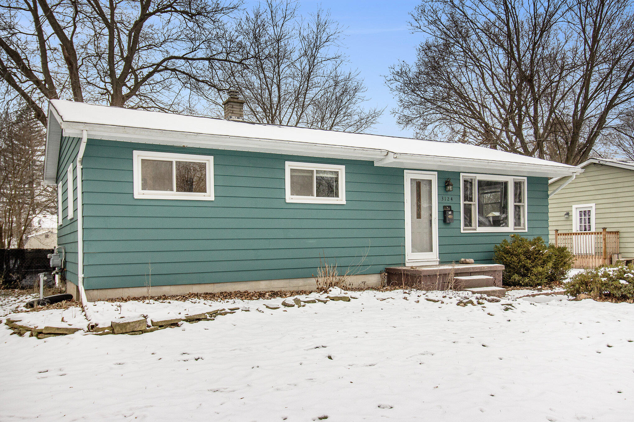3124 Lawdor Road Lansing, MI 48911 - Photo 3 of 28 004_img_3681_321