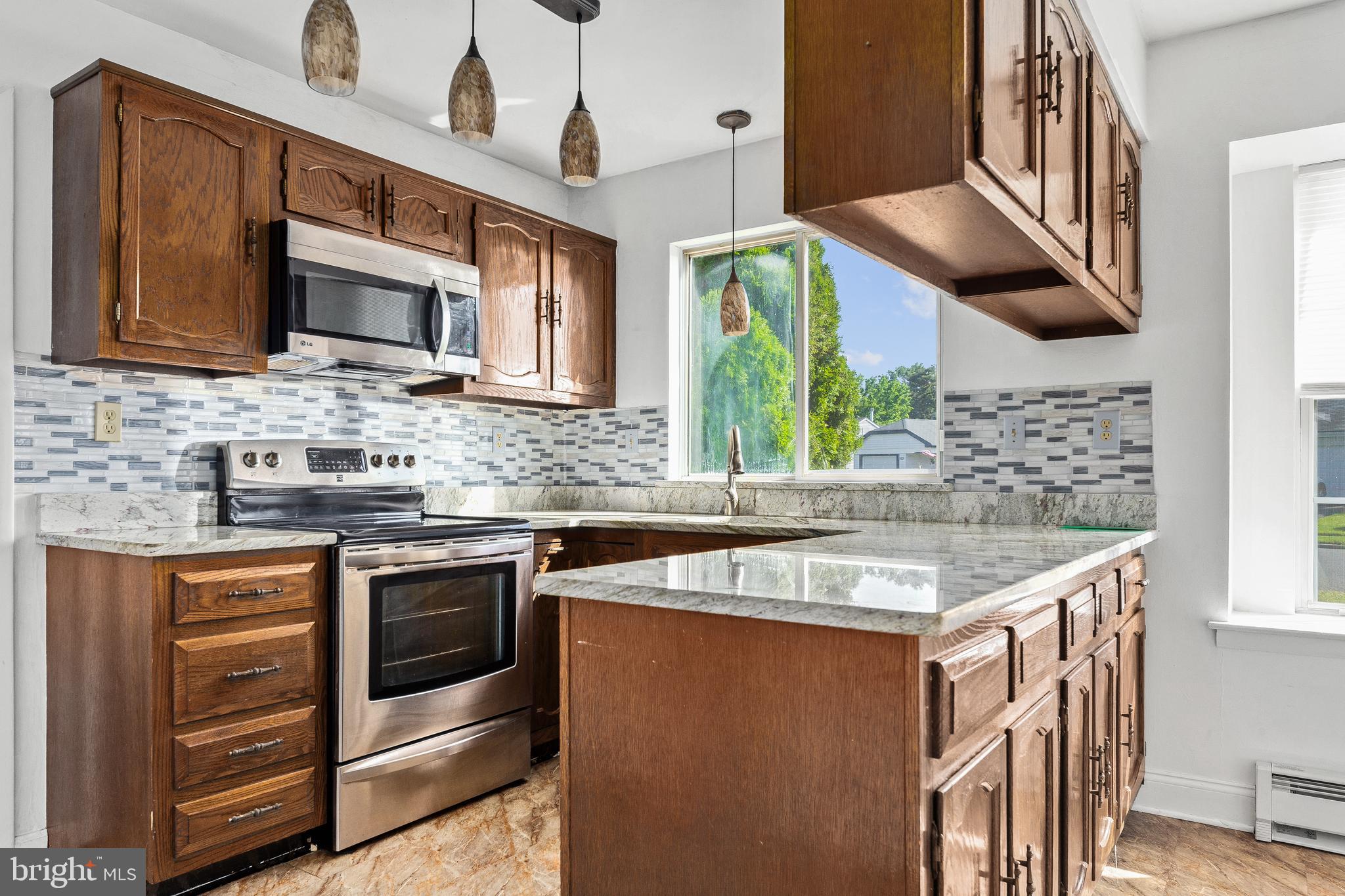 37 Windsor Road Southampton, NJ 08088 - Photo 10 of 23 Gallery Image 10
