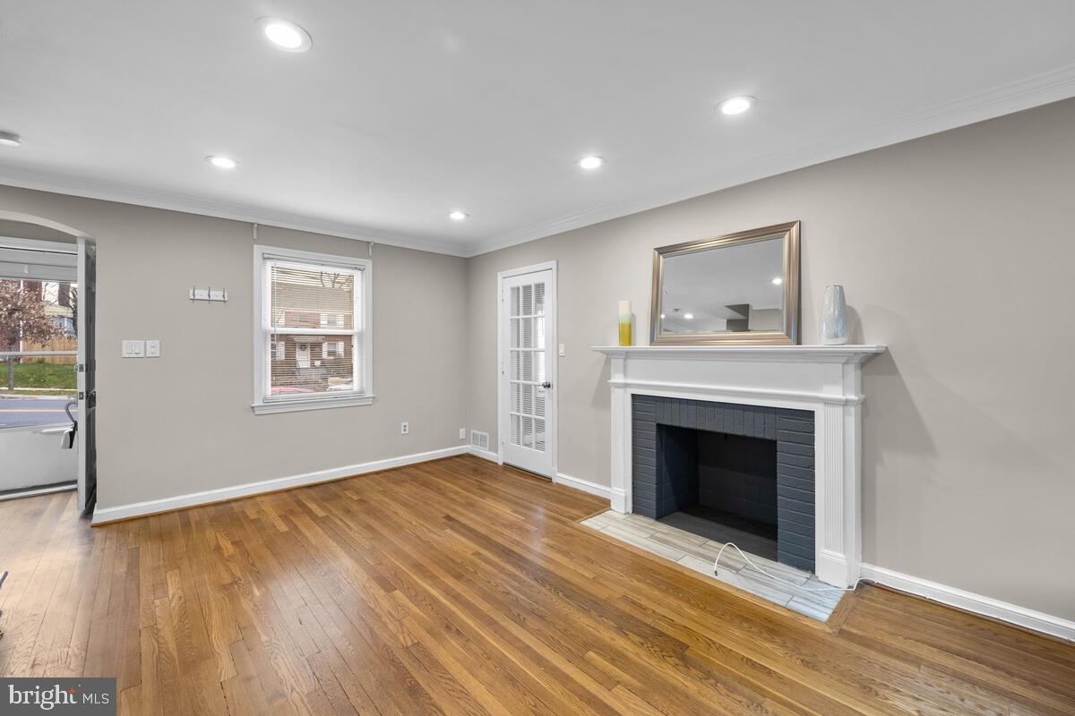 1622 Oakview Drive Silver Spring, MD 20903 - Photo 8 of 28