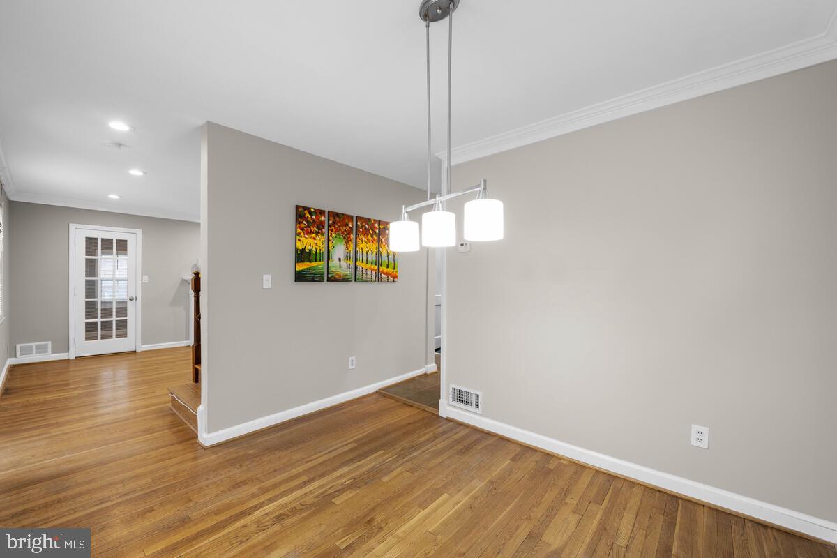 1622 Oakview Drive Silver Spring, MD 20903 - Photo 10 of 28
