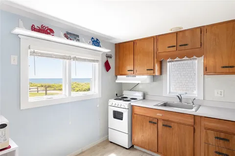 $1,200,000 | 11 Woodruff Street, Narragansett, RI 02882