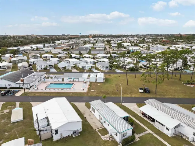 $90,000 | 239 Inner Drive East, Venice, FL 34285