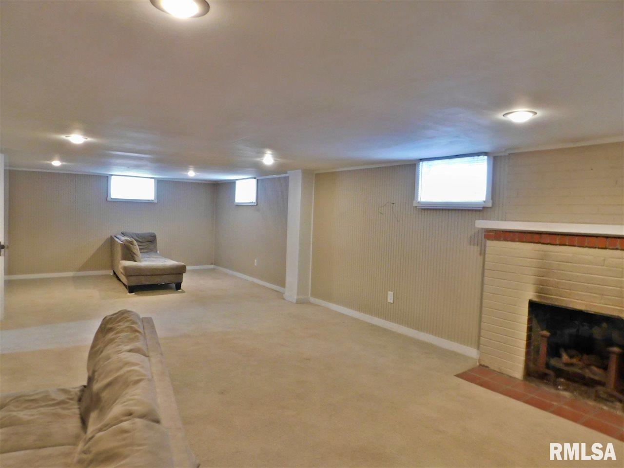 217 East High Point Road Peoria, IL 61614 - Photo 22 of 30 Gallery Image 22