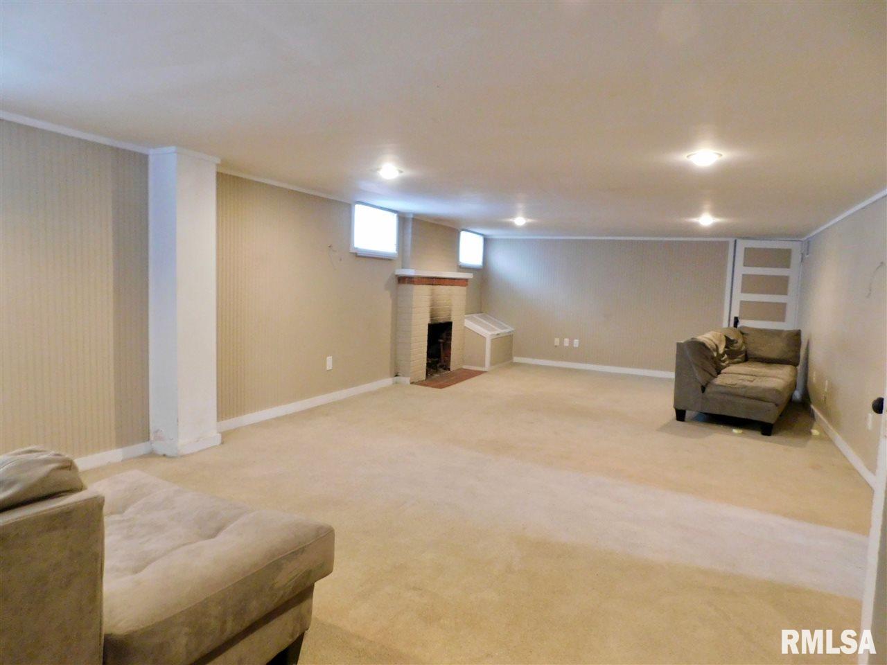 217 East High Point Road Peoria, IL 61614 - Photo 23 of 30 Gallery Image 23