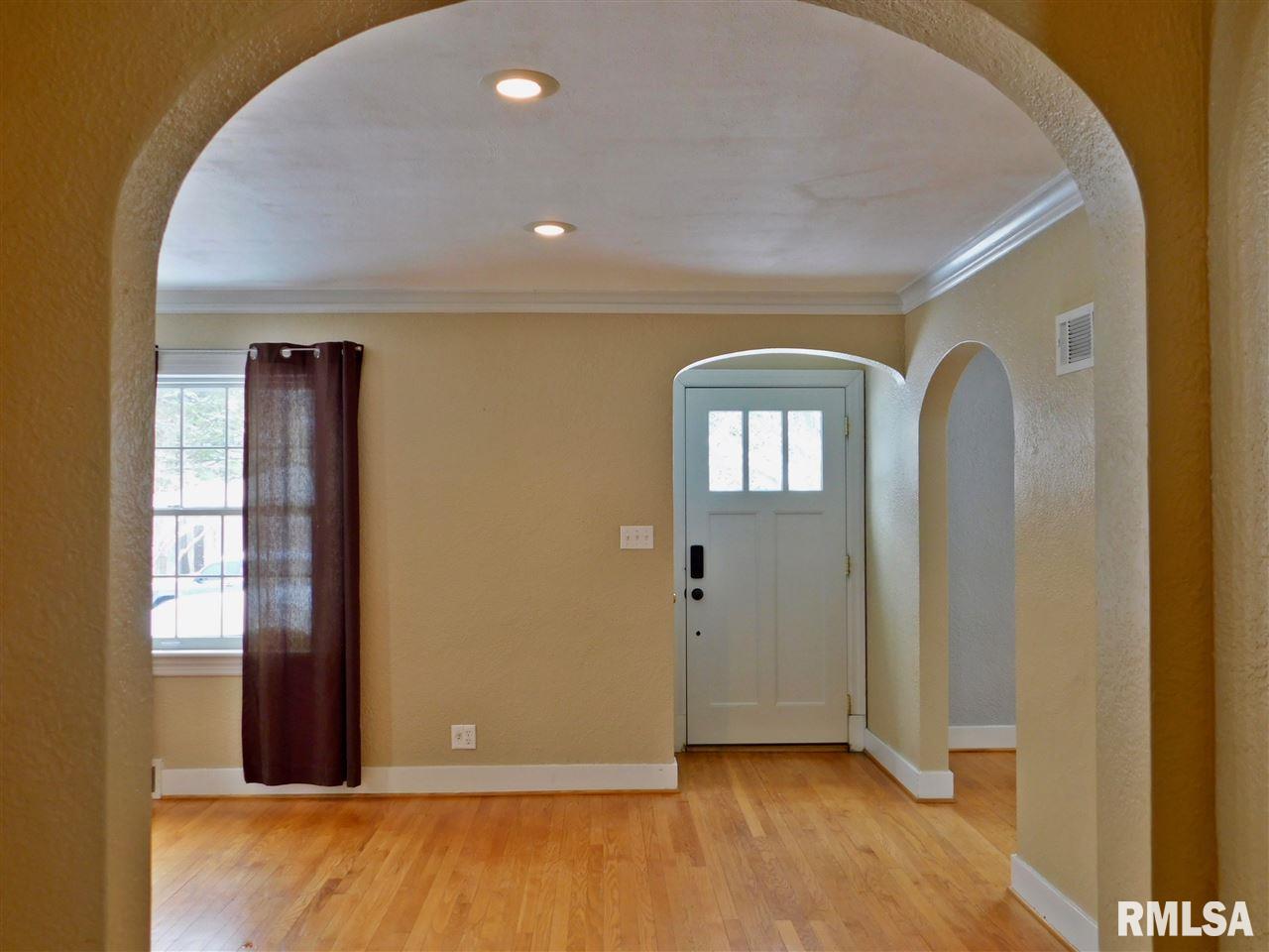 217 East High Point Road Peoria, IL 61614 - Photo 6 of 30 Gallery Image 6