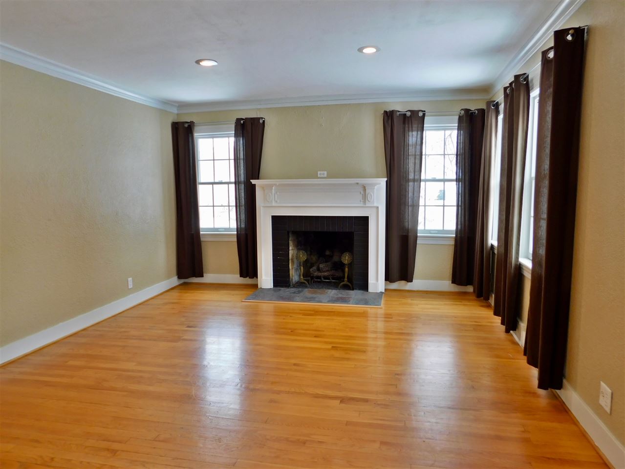 217 East High Point Road Peoria, IL 61614 - Photo 7 of 30 Gallery Image 7