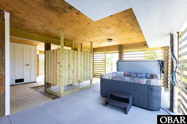 $1,599,000 | 10018 South Old Oregon Inlet Road, Nags Head, NC 27959