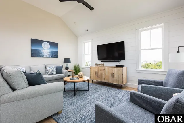 $1,599,000 | 10018 South Old Oregon Inlet Road, Nags Head, NC 27959