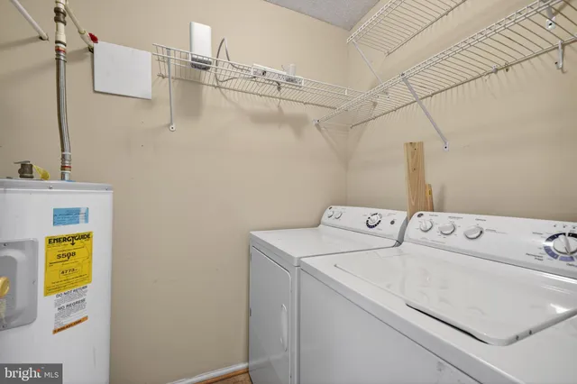 $349,500 | 1111 Huntmaster Terrace Northeast, Unit 301, Leesburg, VA 20176