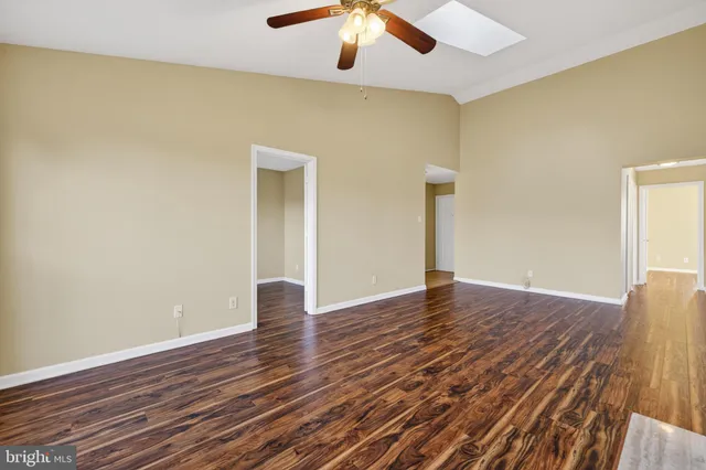 $349,500 | 1111 Huntmaster Terrace Northeast, Unit 301, Leesburg, VA 20176