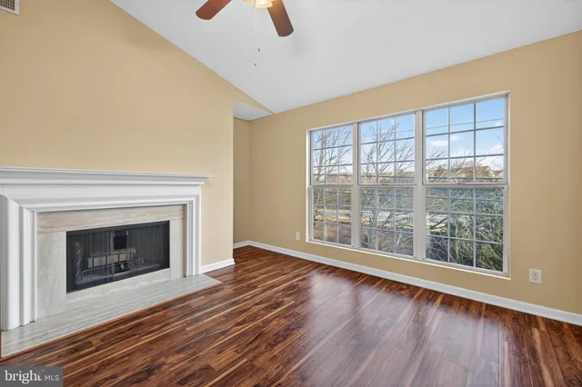 $349,500 | 1111 Huntmaster Terrace Northeast, Unit 301, Leesburg, VA 20176