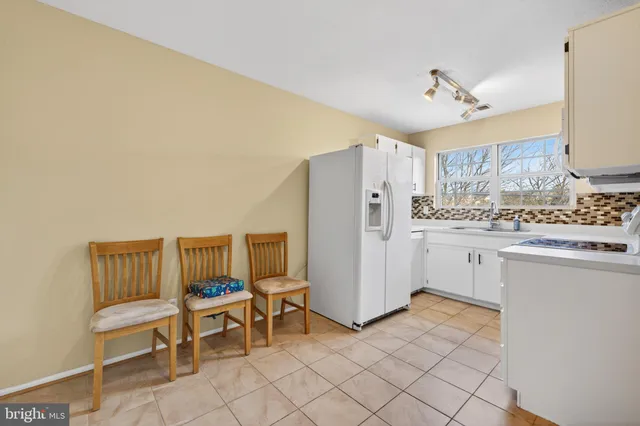 $349,500 | 1111 Huntmaster Terrace Northeast, Unit 301, Leesburg, VA 20176