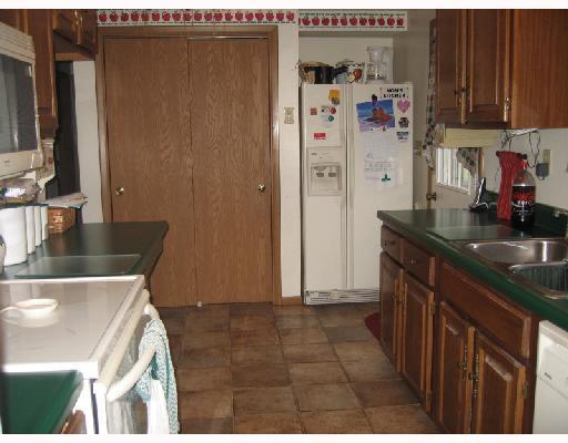 710 North Pike Road Cabot, PA 16023 - Photo 4 of 8 Kitchen.