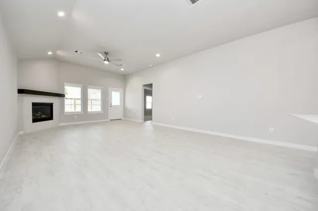 $352,772 | 24535 Bradbury Wds Drive, Spring, TX 77373