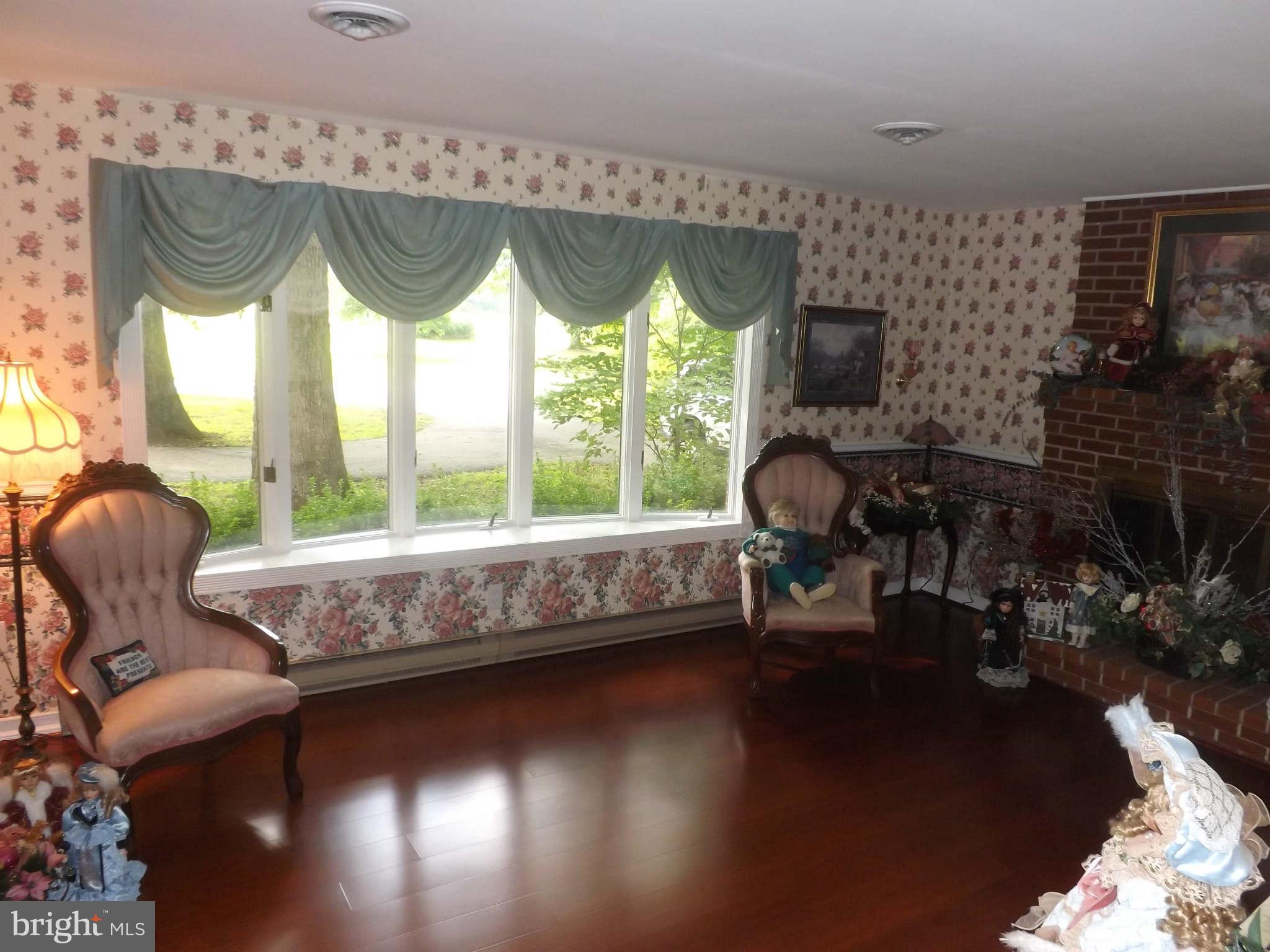 3307 Ferry Landing Road Dunkirk, MD 20754 - Photo 7 of 28 Living Room