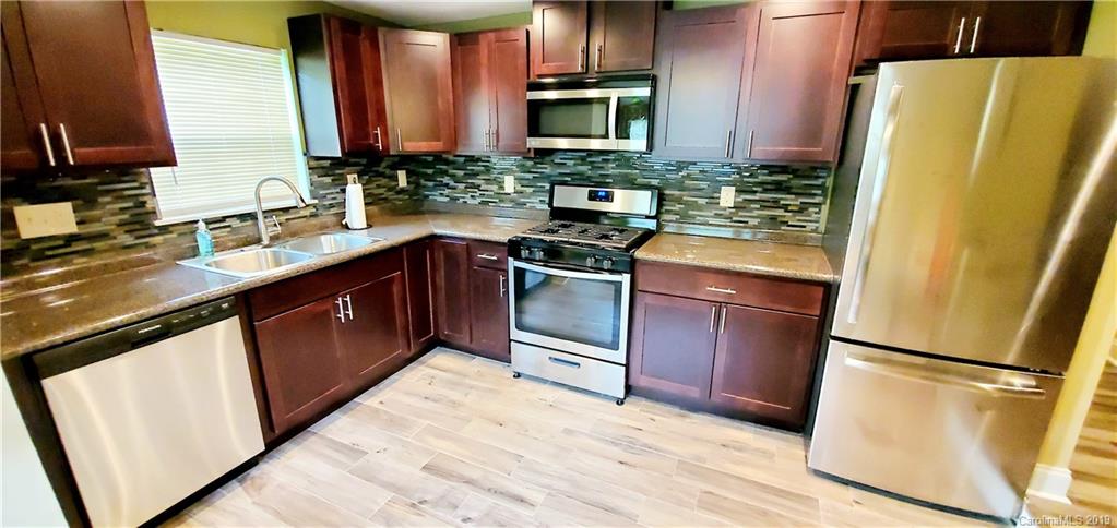 13915 Holbrooks Road Huntersville, NC 28078 - Photo 4 of 19