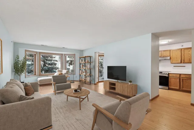 $175,000 | 32 11th Avenue South, Unit 303, Hopkins, MN 55343