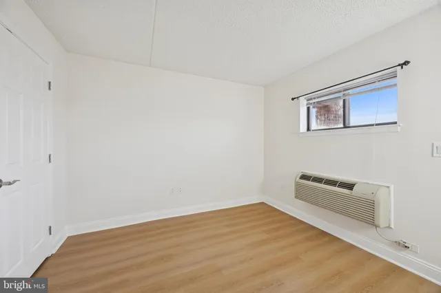 $215,000 | 200 Lombard Street, Unit 820, Philadelphia, PA 19147