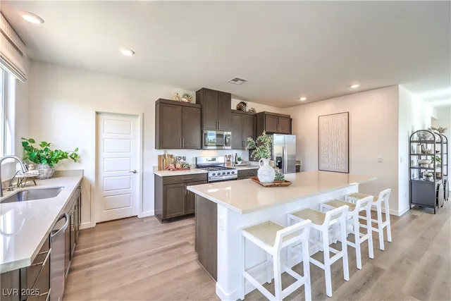 $522,990 | 6021 Sunshine Street, Unit 5, North Las Vegas, NV 89081