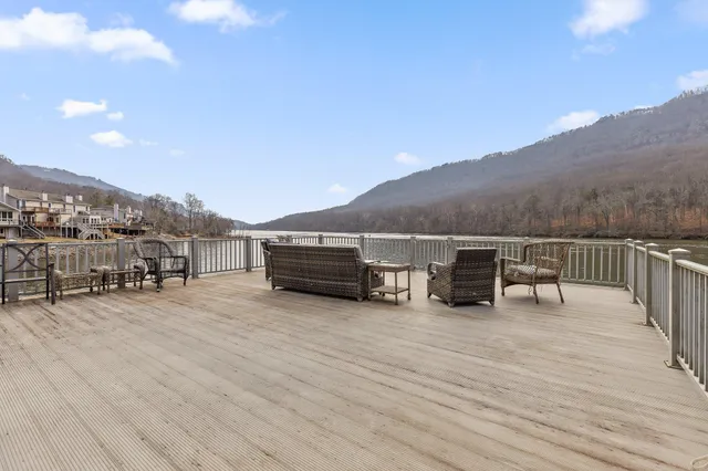 $465,000 | 21808 River Canyon Road, Unit G, Chattanooga, TN 37405